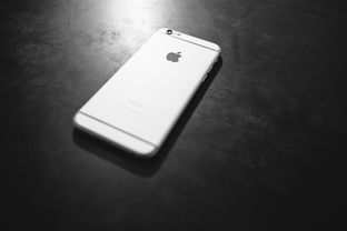 两个苹果手机查找定位
