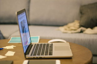 如何成为拼多多商家客服工作人员呢